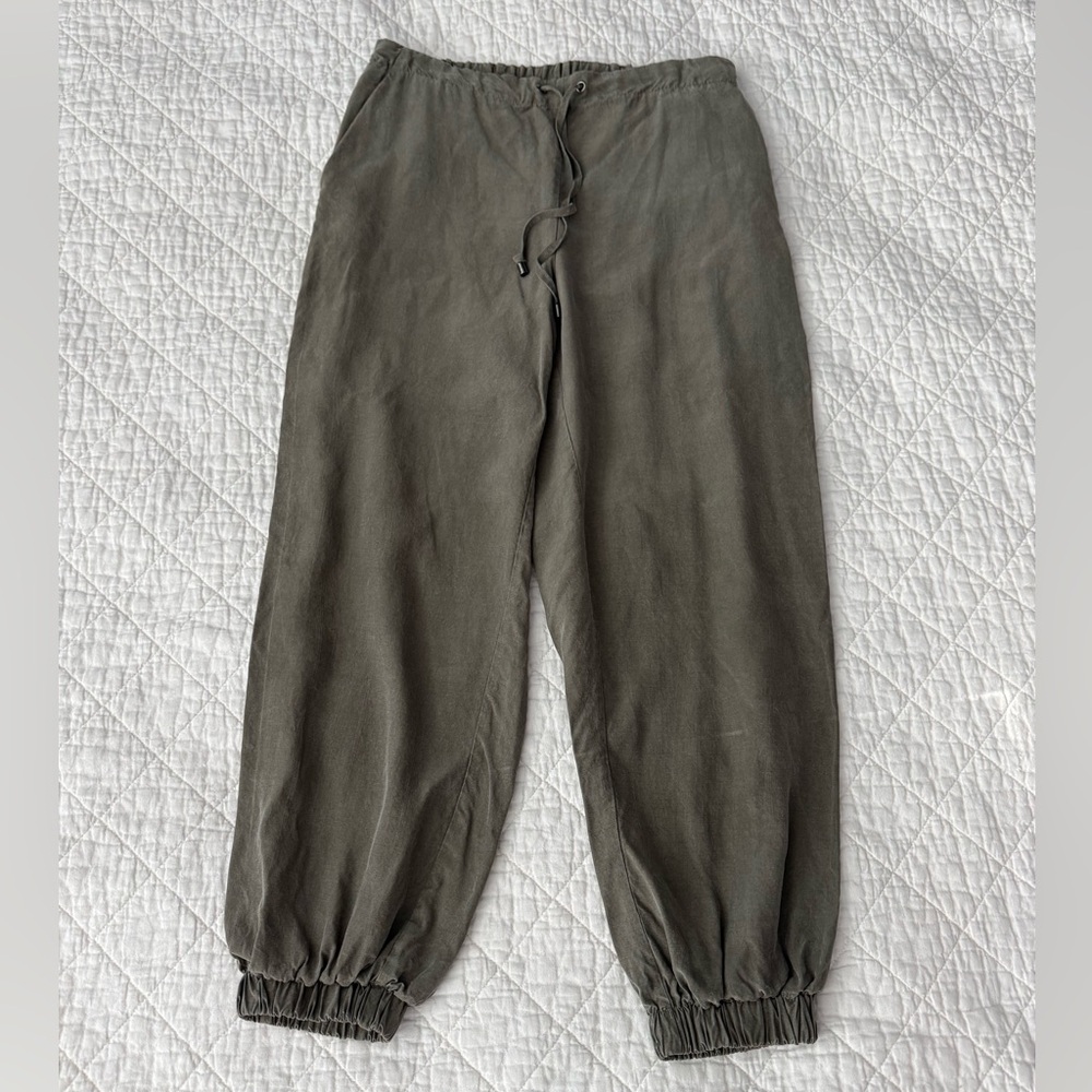 Zara Women's Olive Joggers
